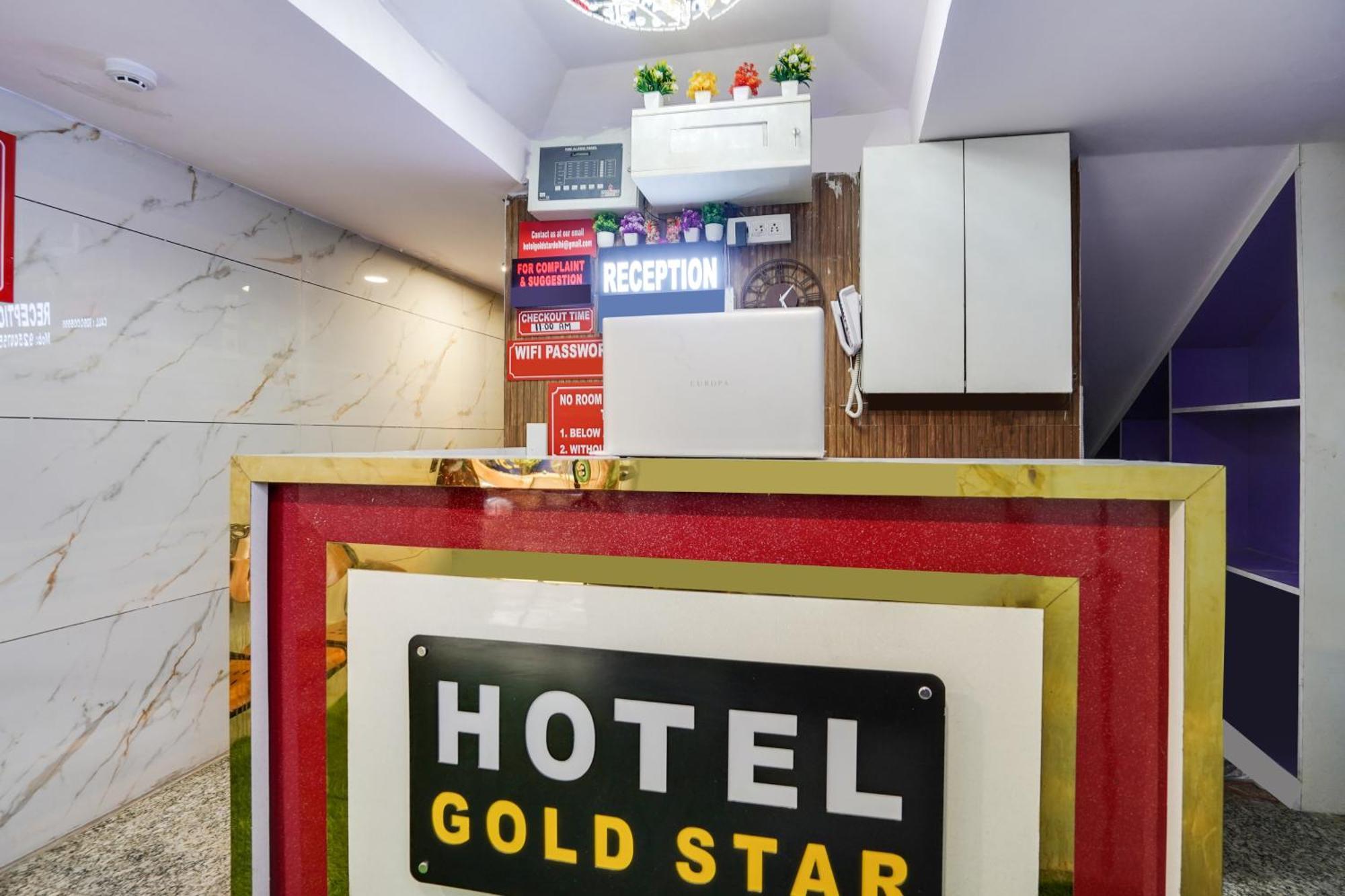 Super Hotel O Hotel Gold Star New Delhi Exteriör bild